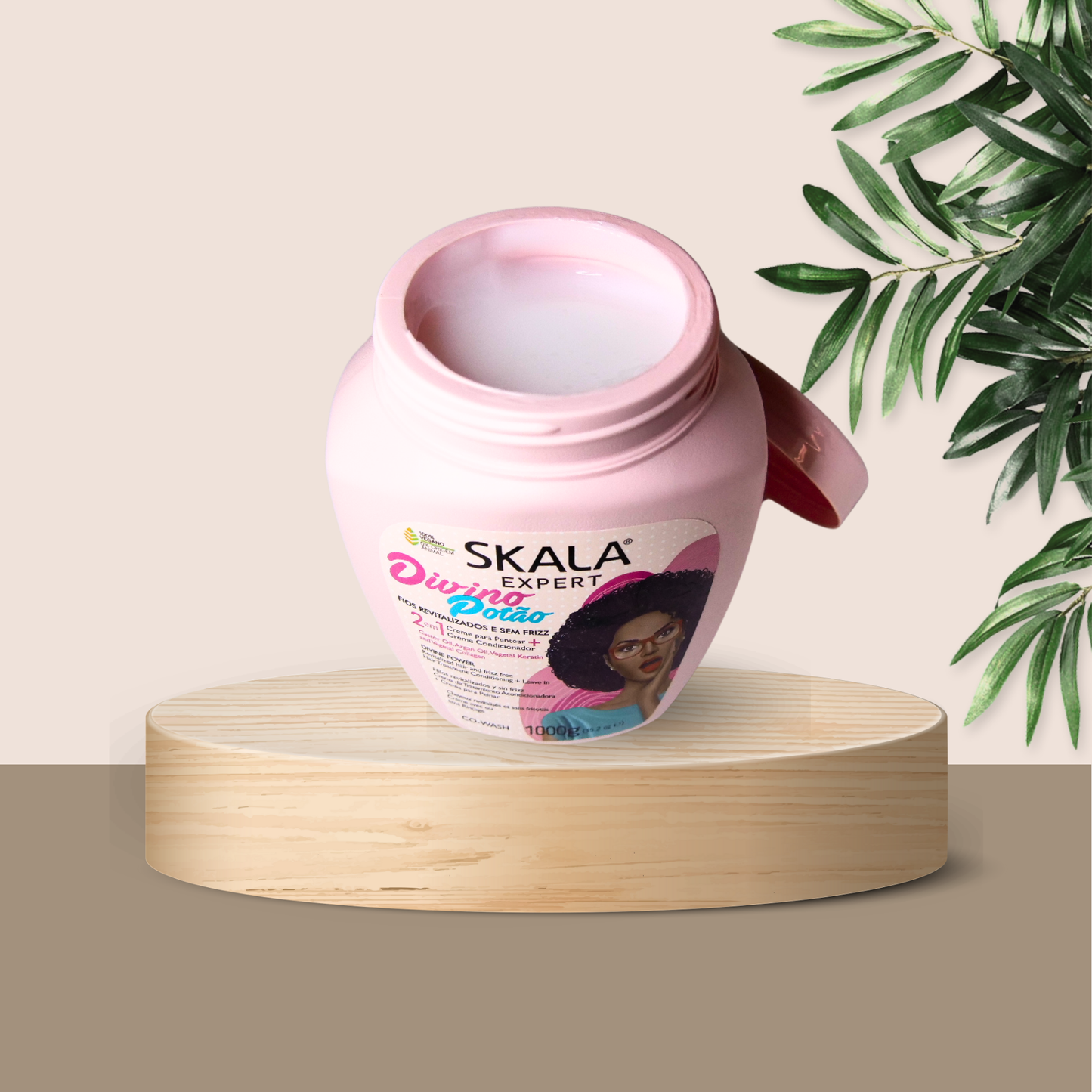 Skala Divino Potão moisturizing cream gel defining curly and frizzy curls